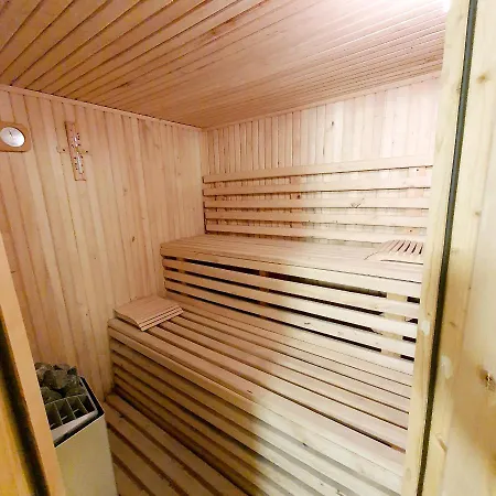 Dom Pod Chopkom & Wellness 샬레 Bystrá